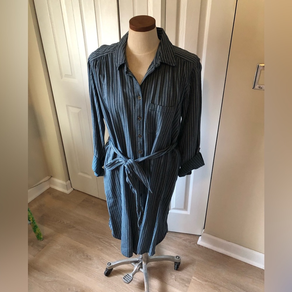 Anthropologie Shirtdress Blue and White Chambray sz 16